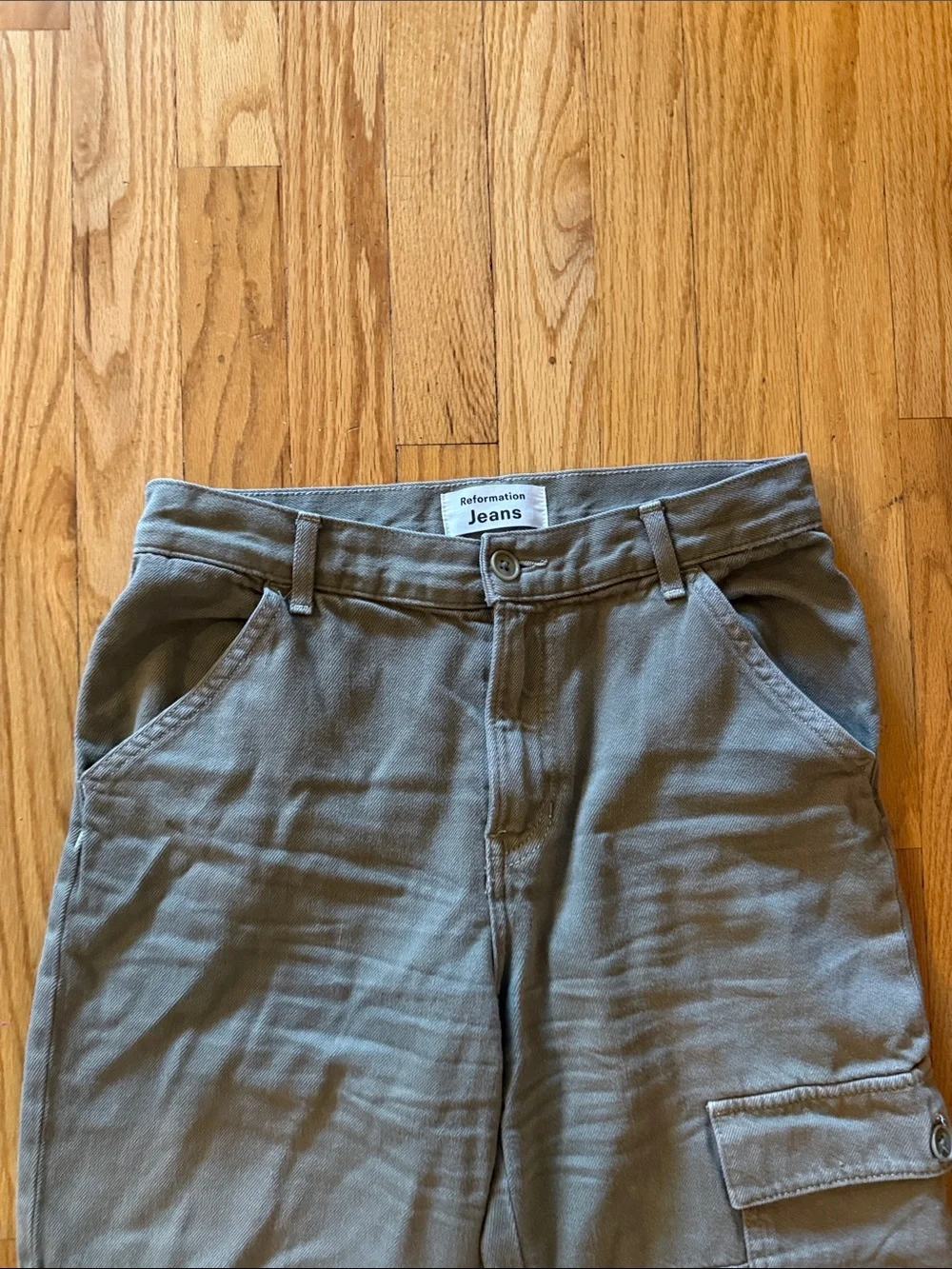 Reformation sz 26 Bailey High Rise Utility Pant in Army Green good condition